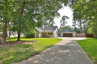 Building Photo - 22719 Rainfern Dr