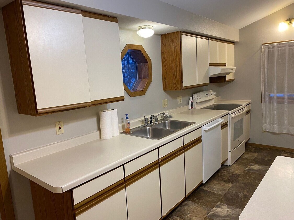 Foto principal - 2119-2121 Marathon St