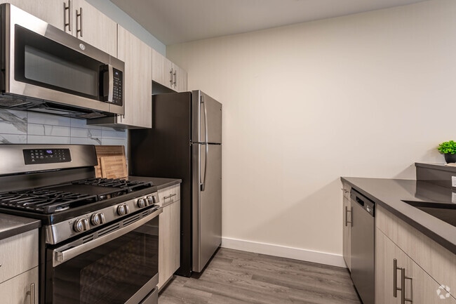 1BR, 1BA - 687SF - Cocina - The HIGHLAND