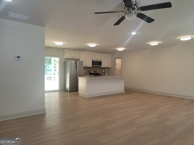 Foto del edificio - 413 Loblolly Ridge Rd