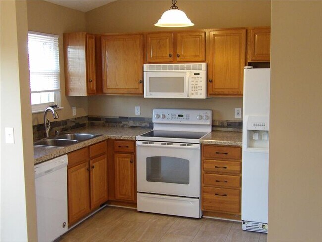 Building Photo - 1826 Northern Spy Dr