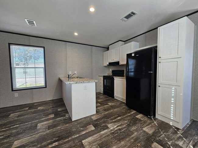 Foto del edificio - 1050 Myakka Dr