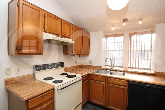 Building Photo - 8111 W Wacker Rd