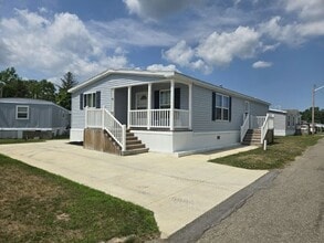 Building Photo - 1411 Center Dr