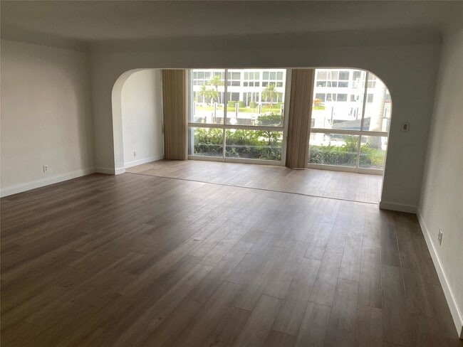 Photo - 3051 NE 47th Ct Apartment