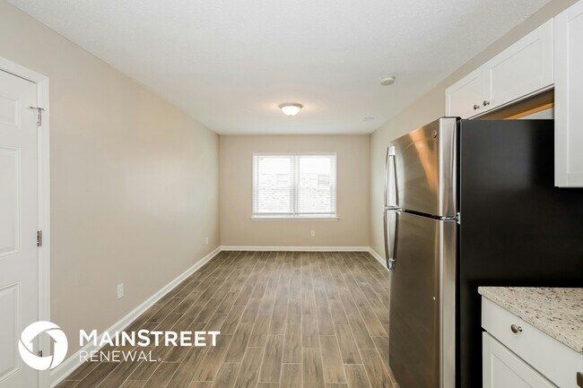 Foto del edificio - 8013 Hemby Wood Dr