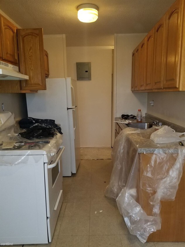 2 br, 1 bath - 2015 Bruckner Blvd - 2 br, 1 bath  - 2015 Bruckner Blvd