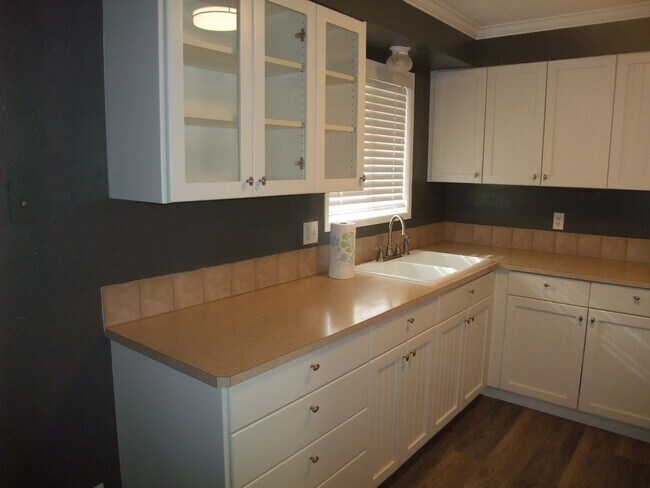 Foto del edificio - 2808 SE Pine St