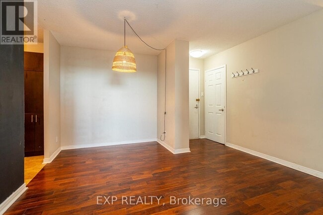 Building Photo - 900 Dynes Rd