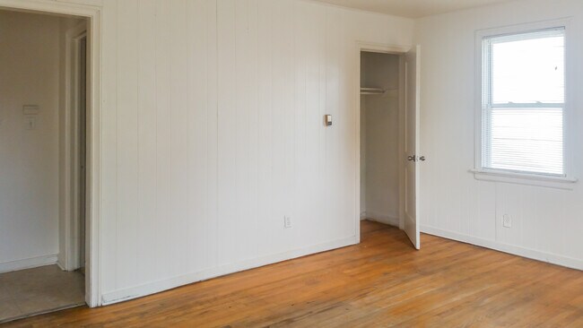 Foto del edificio - 1107 E 15th St