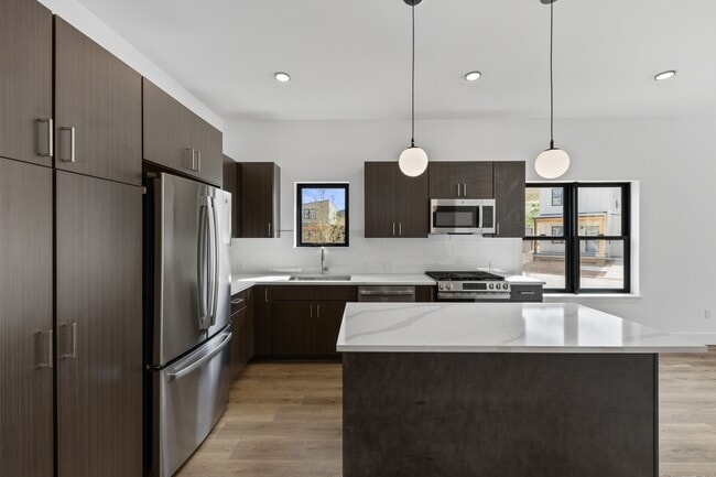 Building Photo - 112 Tavi Trl