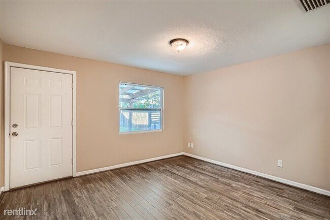 Building Photo - 3 br, 2 bath House - 1730 30th Ave N UNIT