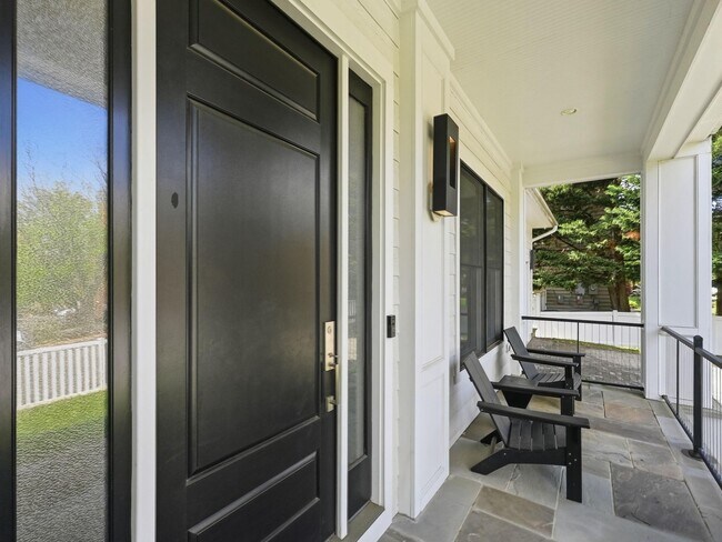 Building Photo - 2504 12th St N