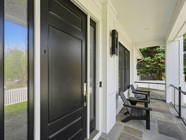 Foto del edificio - 2504 12th St N