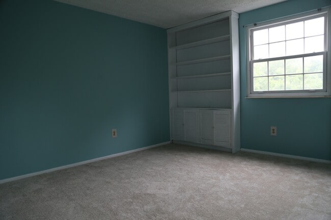 Foto del edificio - 12945 Pinecrest road