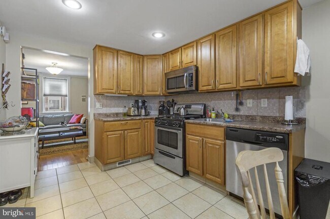 Foto del edificio - 2664 Webb St
