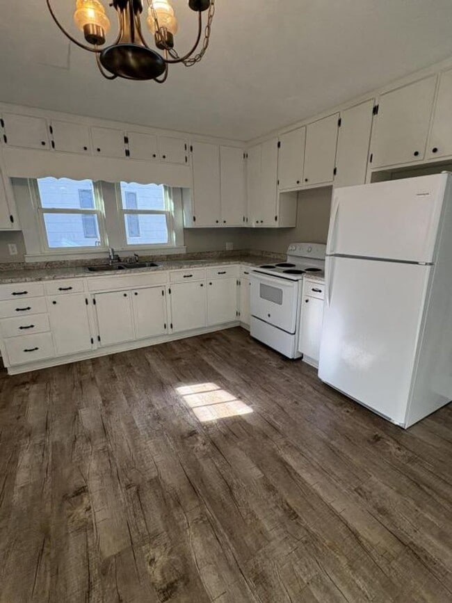 Foto del edificio - Peoples Street Apartments