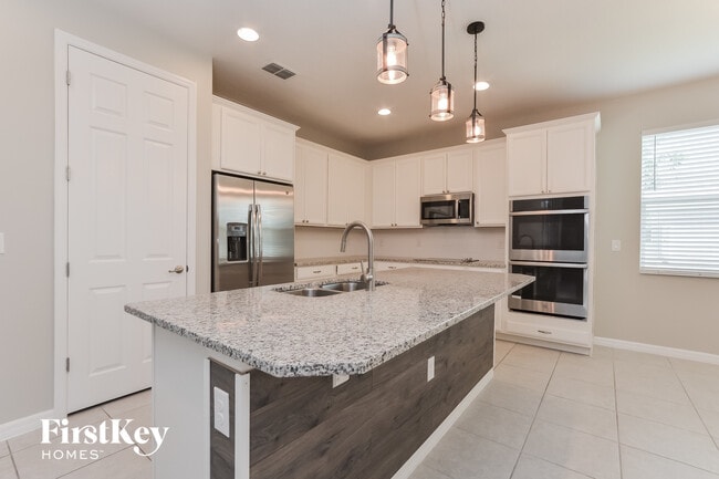 Building Photo - 3336 Wolf Run Rd