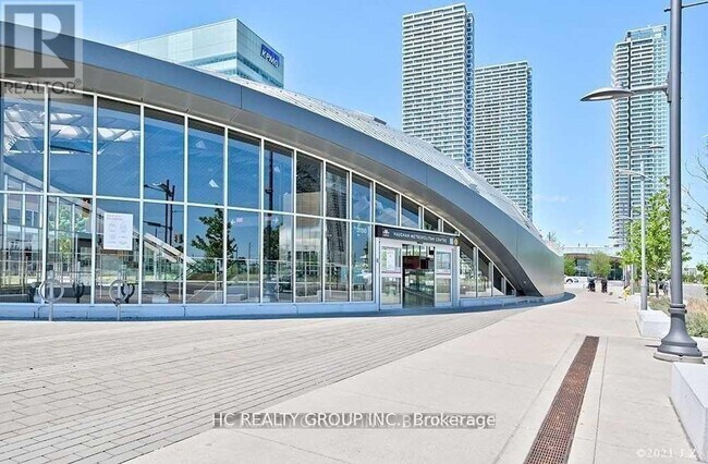 Photo du bâtiment - 950 Portage Pkwy