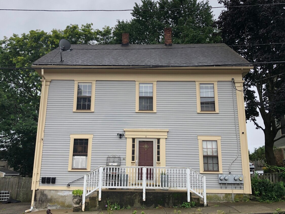 31 Queen St Unit 3, East Greenwich, RI 02818 Room for Rent in East