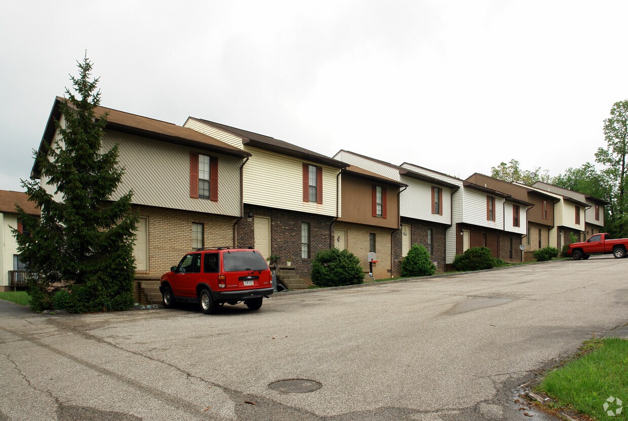 Foto principal - 401-418 Seville Dr