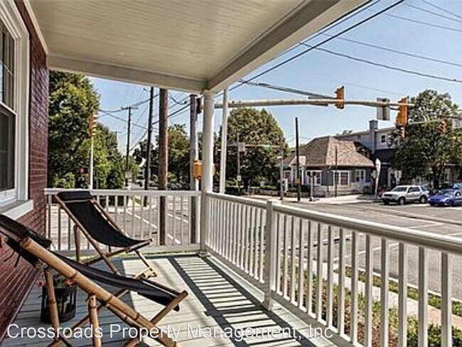 Building Photo - 3 br, 1 bath House - 573 New Holland Avenue
