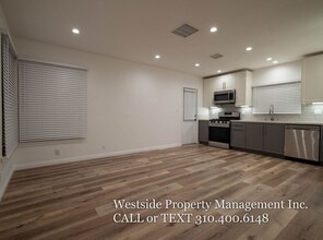 Building Photo - 4274 Elenda St