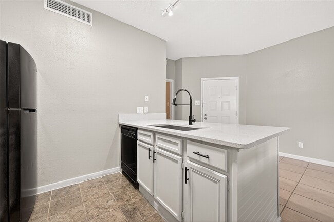 Foto del edificio - 10855 Meadowglen Ln