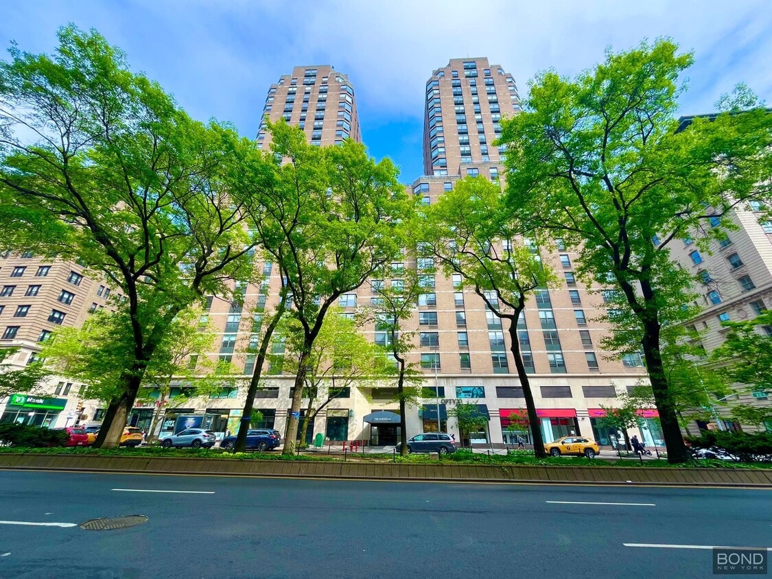 Primary Photo - 247 W 87th St