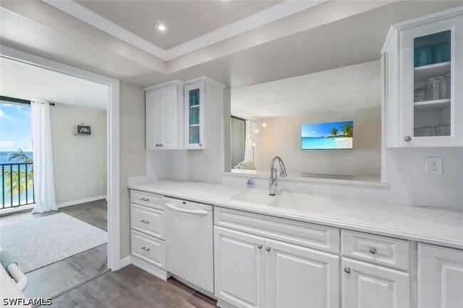 Building Photo - 10475 Gulf Shore Dr
