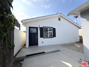 Building Photo - 1165 Western Ave
