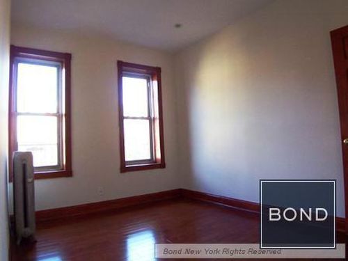 Building Photo - 410 W 44th St