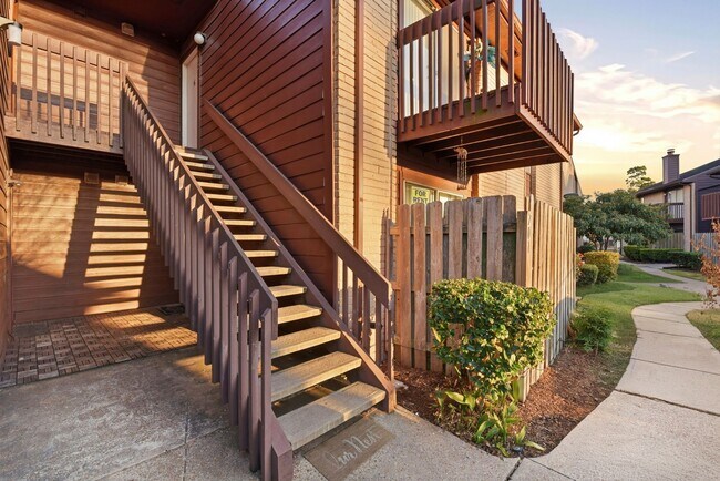 Foto del edificio - 12905 Woodforest Blvd