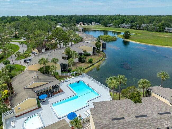 Aéreo - Los Lagos Condominiums
