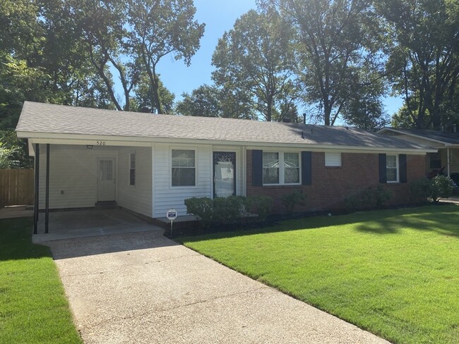 Building Photo - $500 OFF FIRST MONTH'S RENT!