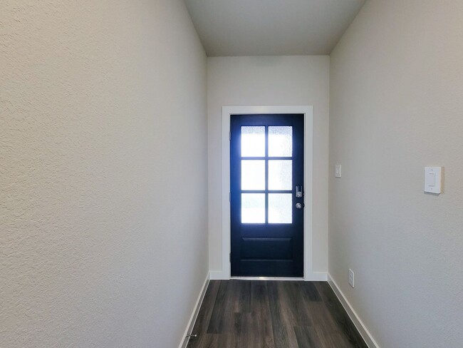 Foto del edificio - Brand new, energy-efficient home available...