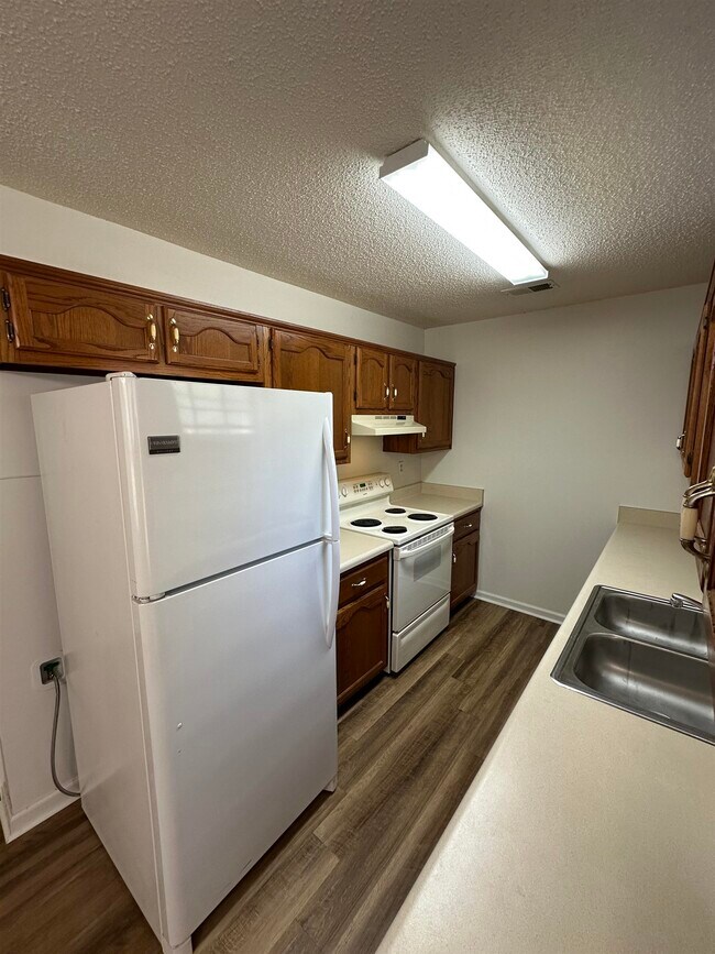 Building Photo - 7652 Baysweet Dr