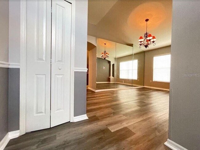 Foto del edificio - 29438 Crossland Dr