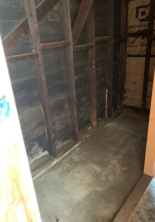 storage at parking spot - 713 W 214th St