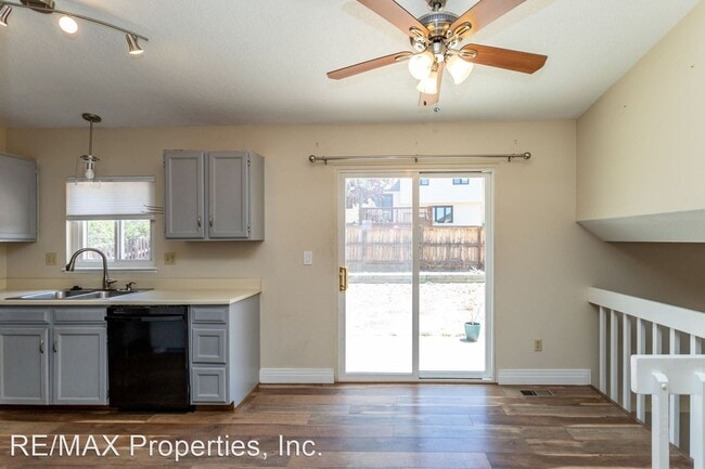 Building Photo - 3 br, 1 bath House - 8045 Essington Drive
