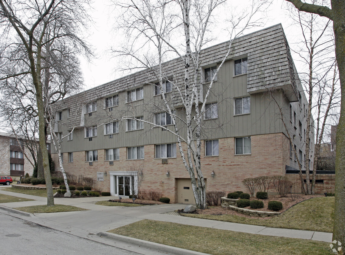 Primary Photo - Belleview Terrace Apartments