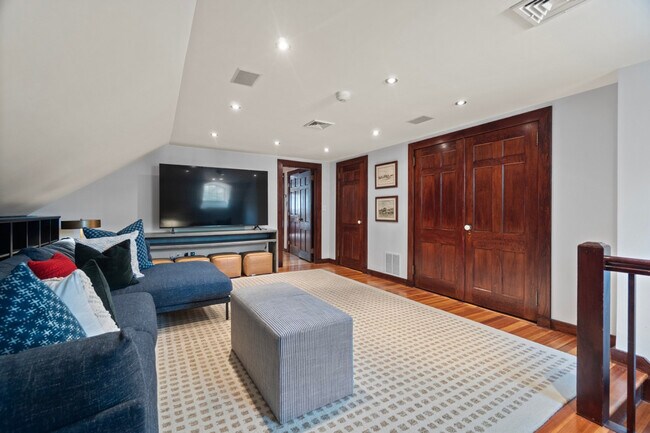 Foto del edificio - 91 Algonquin Rd