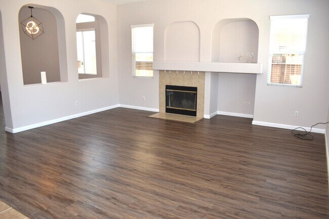 Foto del edificio - Resident Benefit Package Property