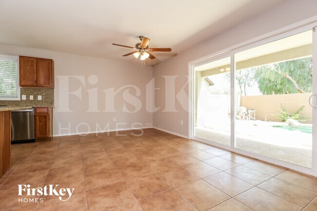 Foto del edificio - 15903 N 171st Dr