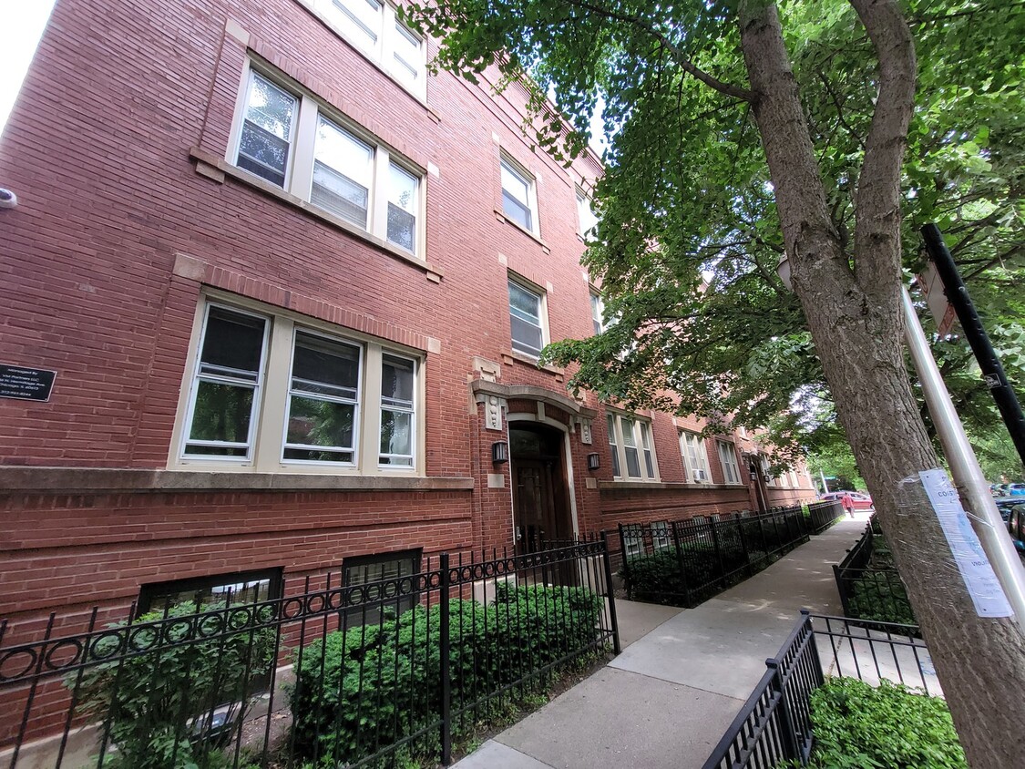 Foto principal - 1407 W Winona St