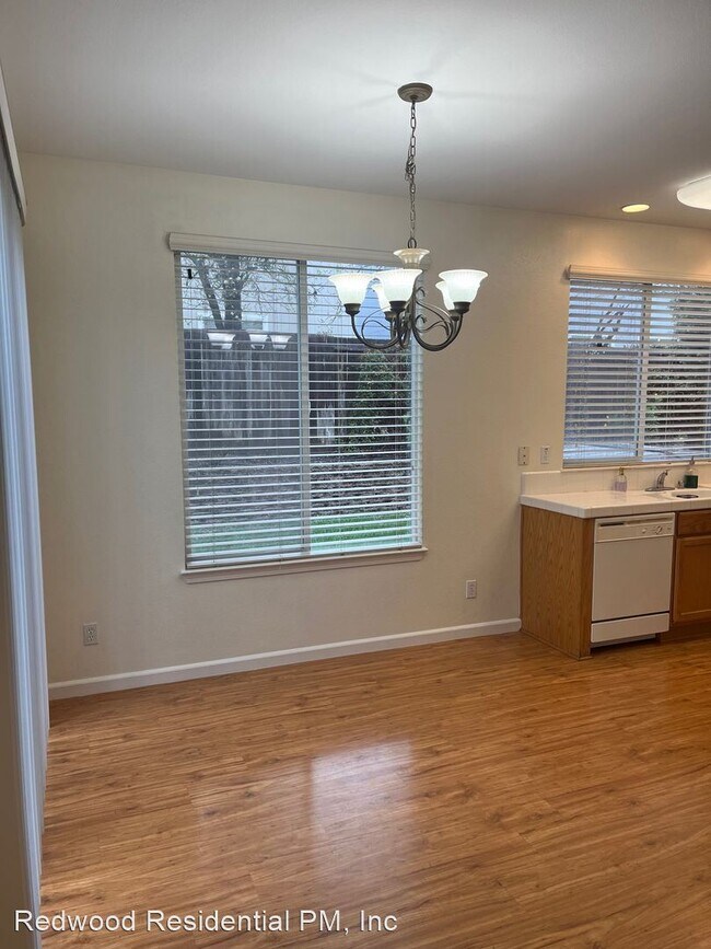 Foto del edificio - 3 br, 3 bath House - 5075 Santa Rosa Creek