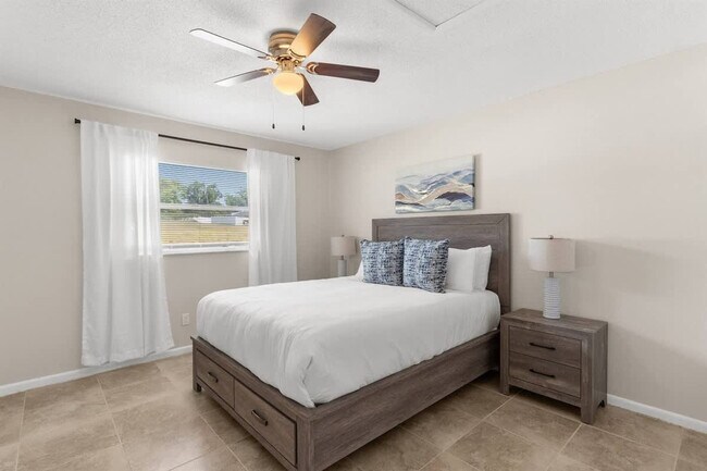 Foto del edificio - 13921 19th St