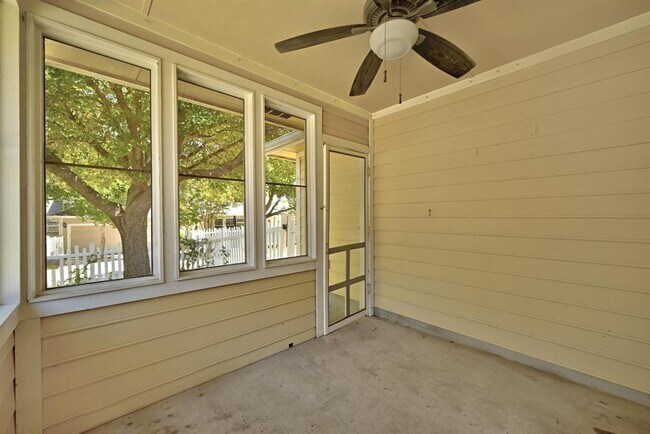 Foto del edificio - 1049 King Cotton Ln