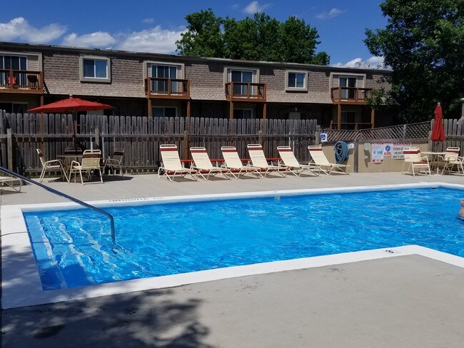 ¡Hermosa piscina! - Sheridan Crossing