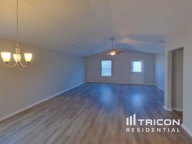 Foto del edificio - 3723 Burdette Wy.